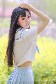 夏天女生校服太薄能看到馒头